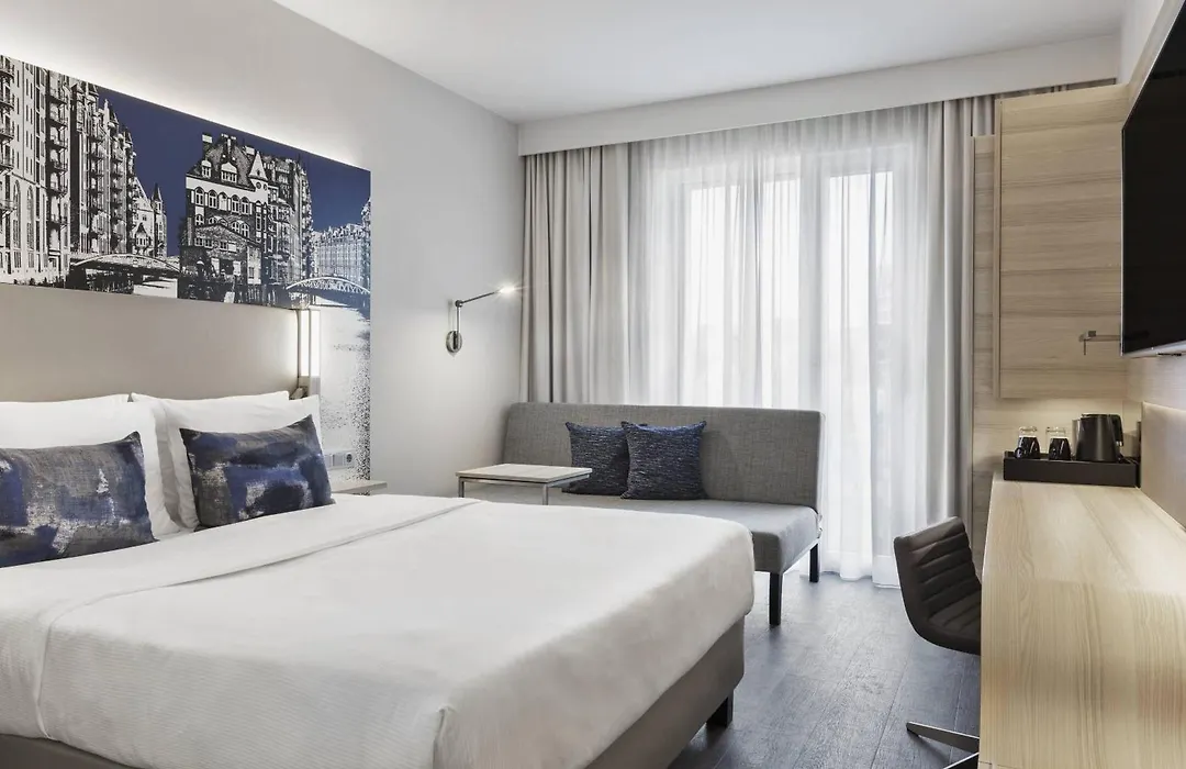 Courtyard By Marriott Hamburg City-1
